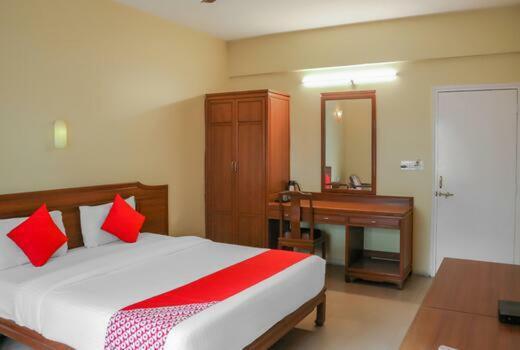 Hotel Nandanvan Annexe ปูเน่ ภายนอก รูปภาพ